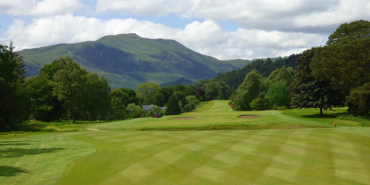 16th Green/ 17th Fairway